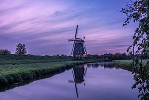 Molen Kinderdijk net na zonsondergang