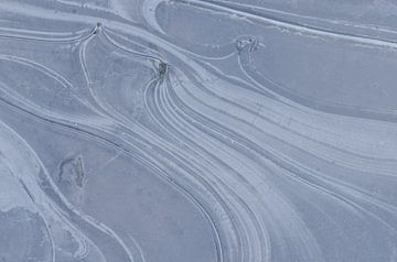 Lijnen in ijs sur Elles Rijsdijk