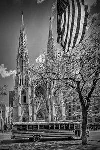 NEW YORK CITY St. Patrick's Cathedral | Monochrom von Melanie Viola