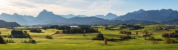 Large mountain panorama with Allgäu Alps, Ammergau Alps and Hopfensee lake