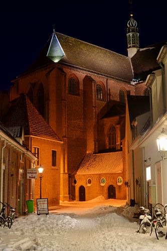 Besneeuwde Korte Kerstraat in Harderwijk
