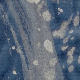 Abstract minimalistisch aquarelschilderij in blauw van Dina Dankers