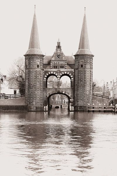 Le port de Sneek | Frise | Sépia par Laura Dijkslag