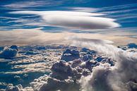 Luchtfoto van een lenticulariswolk van Denis Feiner thumbnail