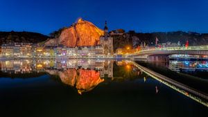 Schöne Reflexion in Dinant, Belgien