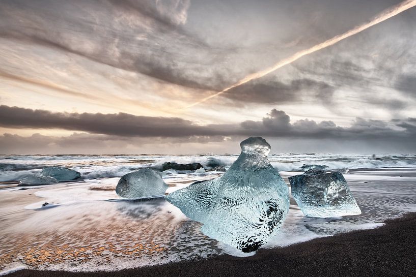 Eisblöcke am Strand von Ralf Lehmann