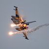 F16 Airpower demo with flares by Joram Janssen