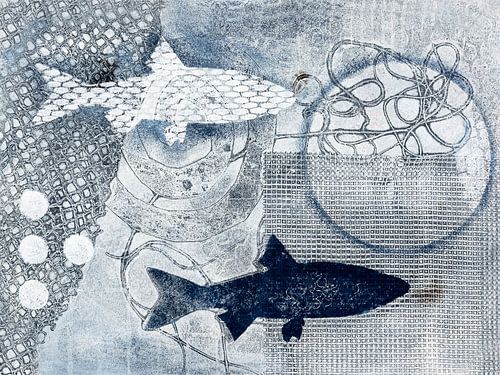 Two fish in grey-blue