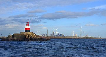 IJmuiden lighthouse with Tata Steel van Mirjam Hartog