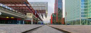 Almere train station and WTC sur Arjan Schalken