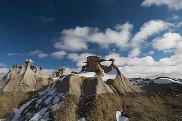 Bisti Badlands in de winter New Mexico, USA van Frank Fichtmüller
