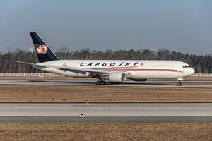 Eine wunderschöne Boeing 767 Frachtmaschine der kanadischen Cargojet ist gerade auf dem Frankfurter 