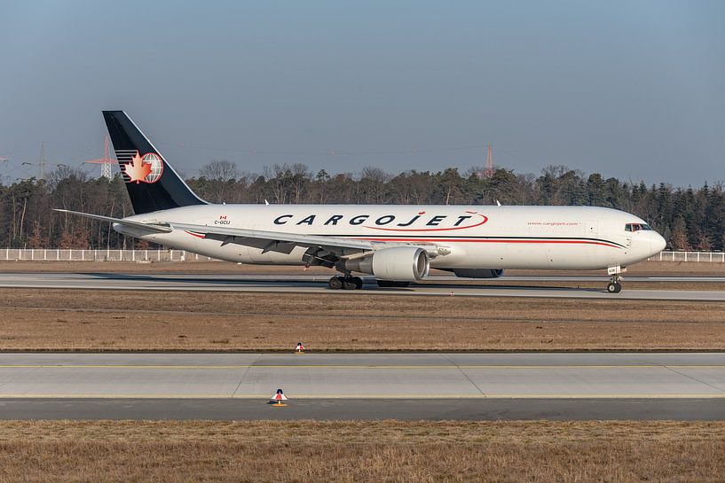 Un magnifique Boeing 767 cargo de la compagnie canadienne Cargojet vient d'atterrir à l'aéroport de  par Jaap van den Berg