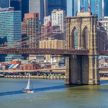 NEW YORK CITY Brooklyn Bridge En de Manhattan Skyline van Melanie Viola