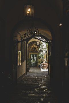 Steegje in Florence Italie / Reisfotografie van Annelies Hoek