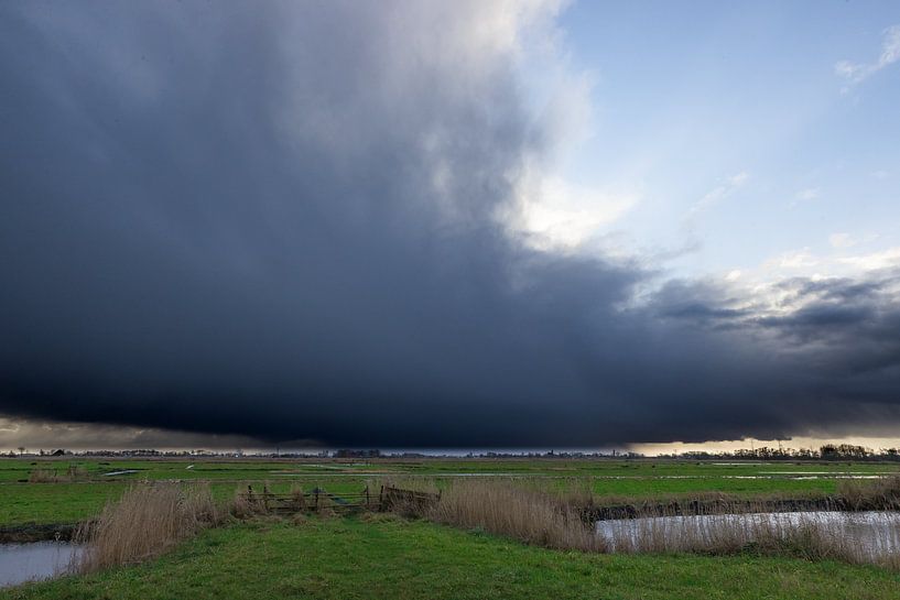 Dunkle Wolken von Apple Brenner