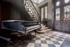 Accueil joueur de piano. sur Roman Robroek - Photos de bâtiments abandonnés
