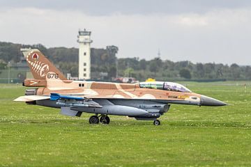Israeli Air Force F-16D "Barak" van het 105 Squadron afkomstig van de vliegbasis Hatzor. van Jaap van den Berg