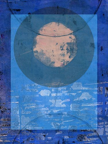 Abstrakte organische und geometrische Formen in Blau. von Dina Dankers