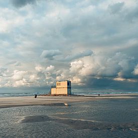 Wolkenlucht boven de Noordzee bij Terschelling van Alex Hamstra