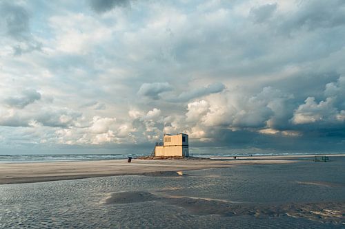 Wolkenlucht boven de Noordzee bij Terschelling