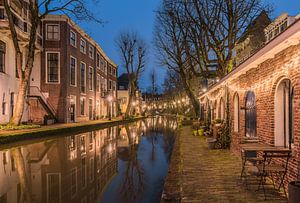 Heure bleue tranquille sur l'Oudegracht d'Utrecht sur Jeroen de Jongh