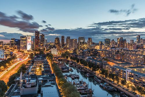 Het panoramisch uitzicht over Rotterdam