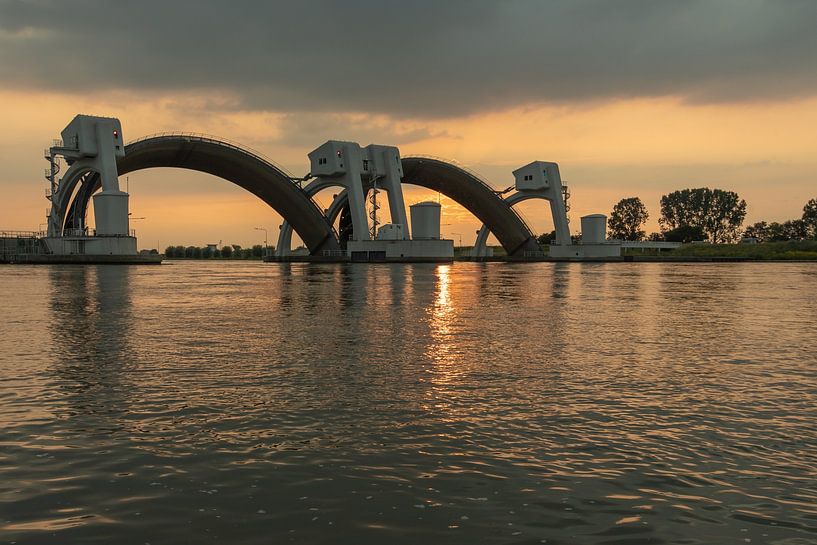 Stuw en sluizencomplex Amerongen van Klaas Doting