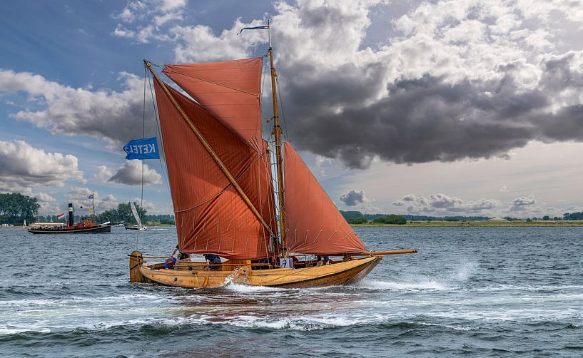 De wind in de zeilen van Ria Overbeeke