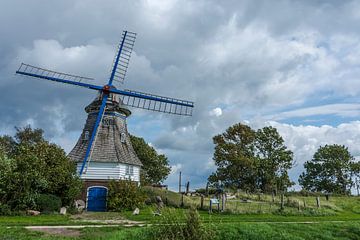 Windmolen in Sleeswijk-Holstein van Conny Pokorny