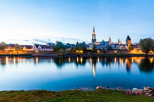 Ulm aan de Donau in de avond