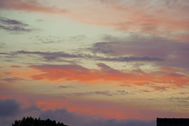 Flammenwolken bei Sonnenuntergang von foto's van gijs
