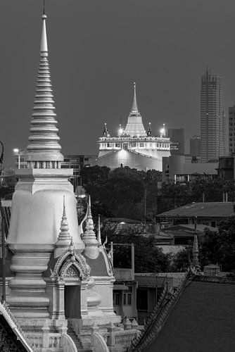 Gouden stilte in de hartslag van de nacht - de lichtgevende ziel van Bangkok