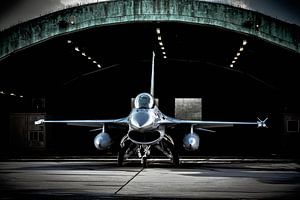 F-16 taxi out of the shelter van ross_impress