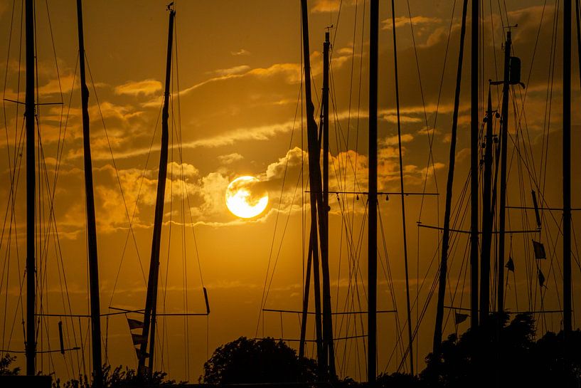 Zonsondergang zeilboten van Rob Sebel
