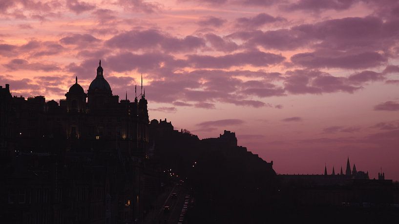 Edinburgh by Hello Pompoyo