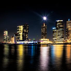 Rotterdam Wilhelminapier bij volle maan sur Eisseec Design