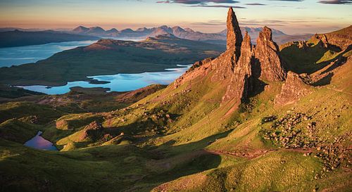 Old Man of Storr Panorama in the dawn