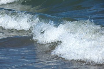 Big waves on the North Sea coast in the Netherlands by Frans Rombout