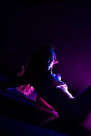 Woman silhoutte neon by Kaylee Verschure
