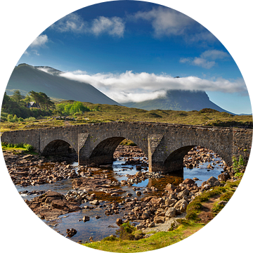 historische brug bij Sligachan, eiland Skye, historische brug bij Sligachan van Jürgen Wiesler
