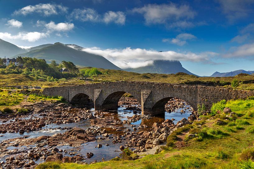 historische Brück bei Sligachan, Isle of Skye von Jürgen Wiesler