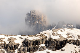Rocks and mountains in the clouds by Karijn | Fine art Natuur en Reis Fotografie