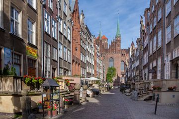 Oude huizen in centrum van Gdansk, Polen van Joost Adriaanse