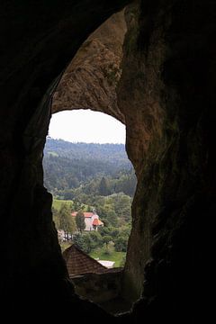 Château de Predjama Slovénie sur Tomas Woppenkamp