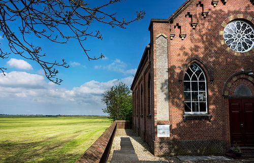 Kerk van Rottum in het Groninger landschap van Bo Scheeringa Photography