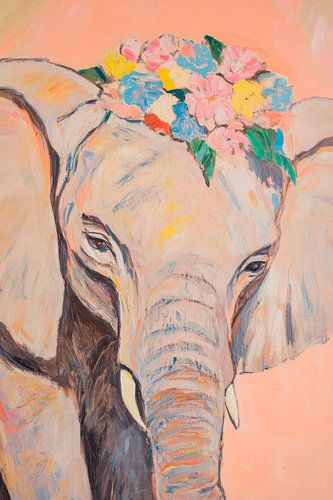 Olifant met bloemenkrans