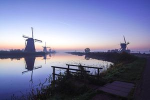 De molens van Kinderdijk bij nacht sur Dirk van Egmond