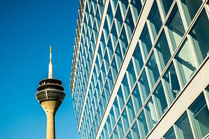 Rheinturm und Fassade