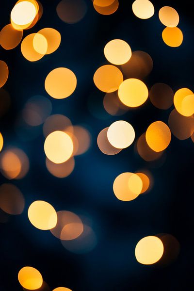 Leuchtende Lichter in der Dunkelheit von Poster Art Shop